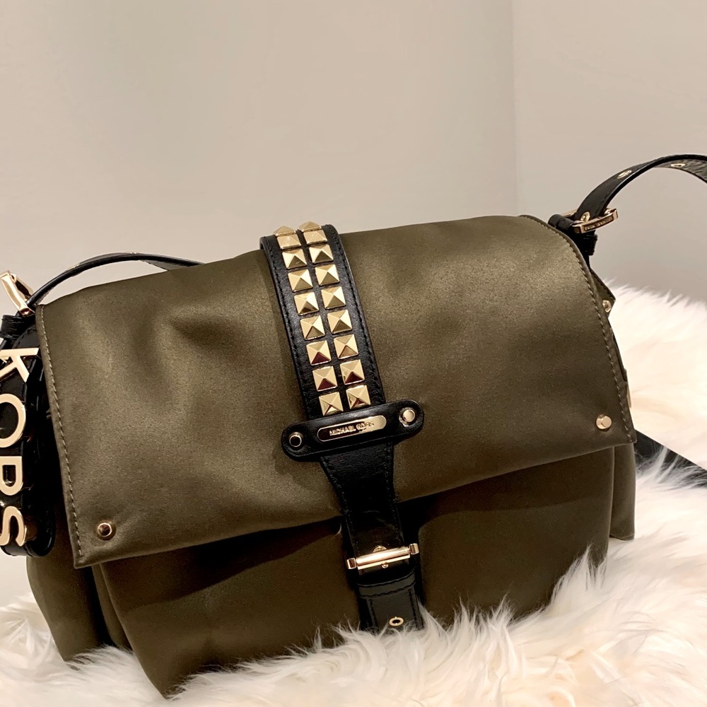 MK Michael Kors “Olivia” handbag